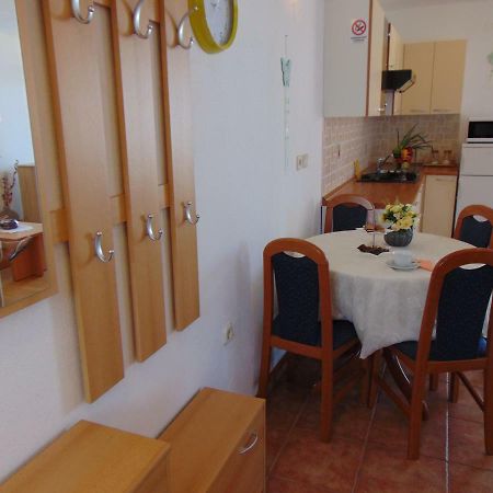 Apartment Mia Malinska Kültér fotó