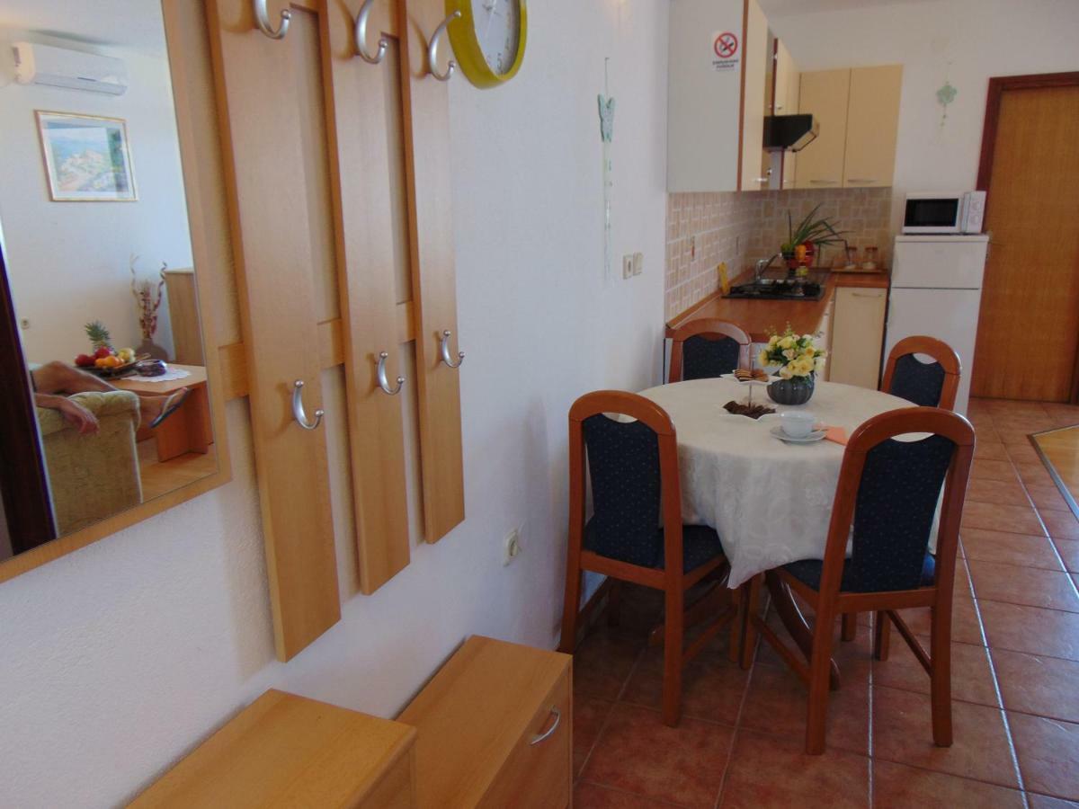 Apartment Mia Malinska Kültér fotó