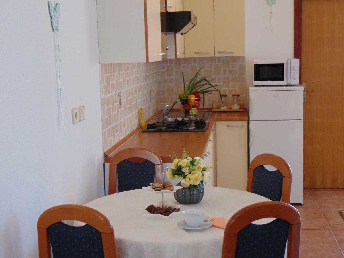 Apartment Mia Malinska Kültér fotó