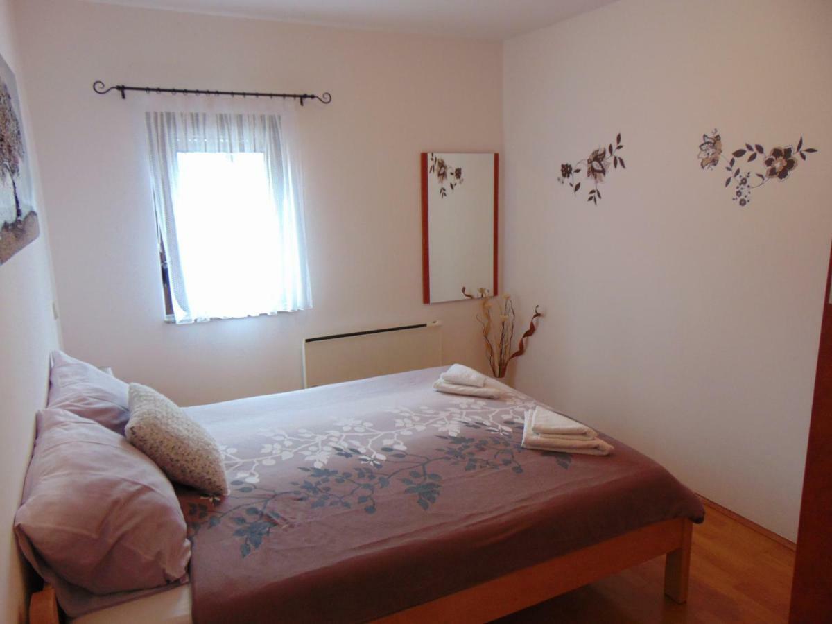 Apartment Mia Malinska Kültér fotó